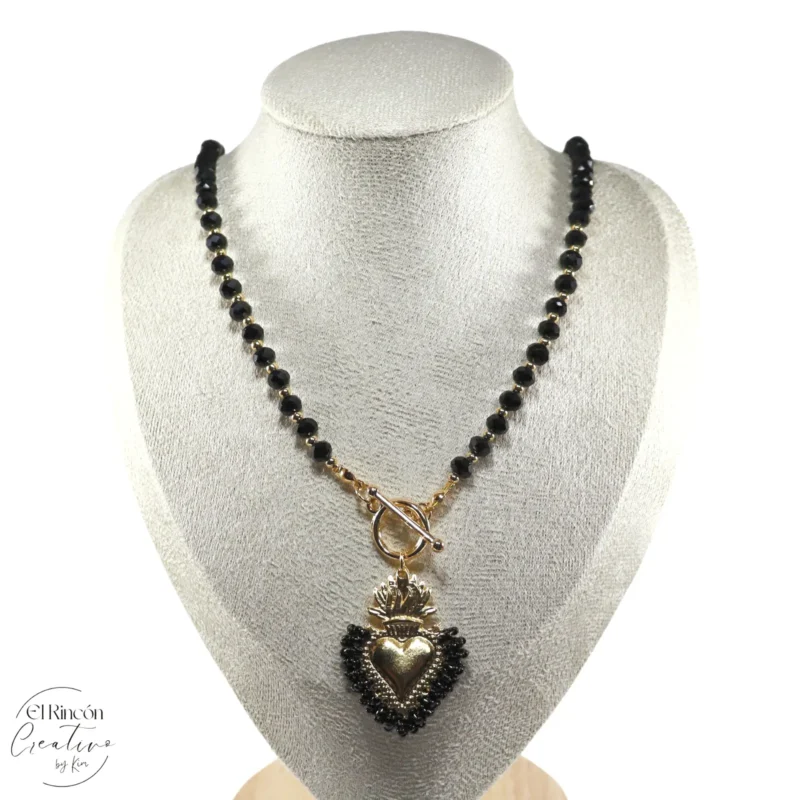 C-24-00008.webp Collar con dije del Sagrado Corazón