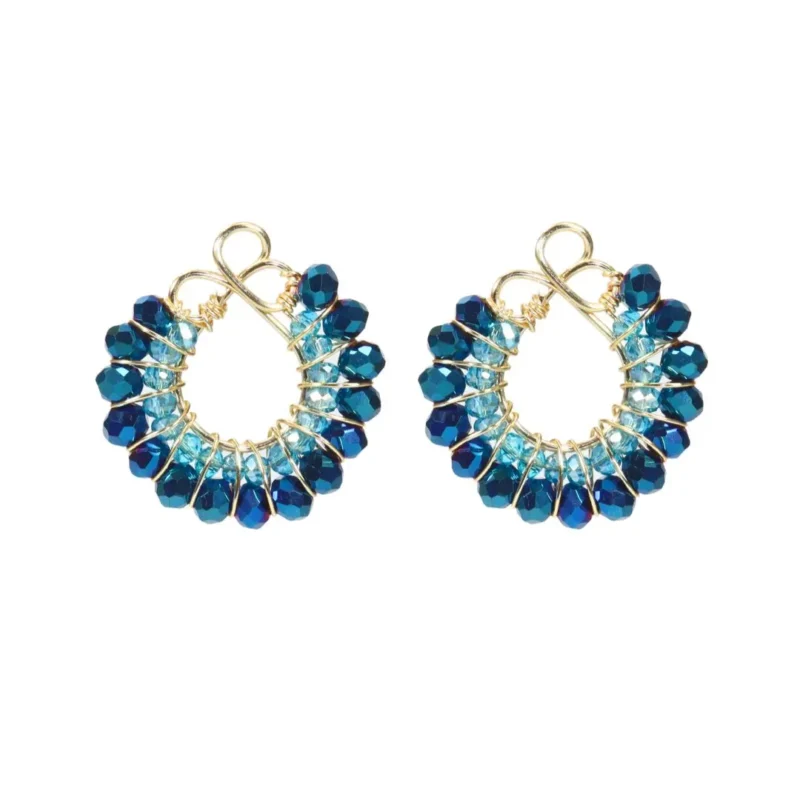 Aretes de alambrismo con cristales azules Aretes de alambrismo con cristales azules