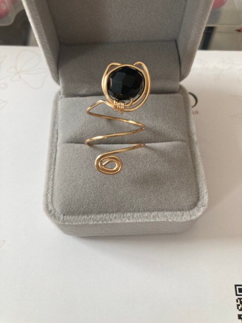 Anillo de alambrismo gato